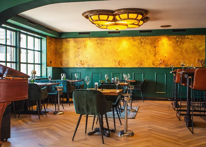 Snouck Loosen Hotel 4*